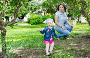 Authenticity vs Attachment in Dysfunctional Families