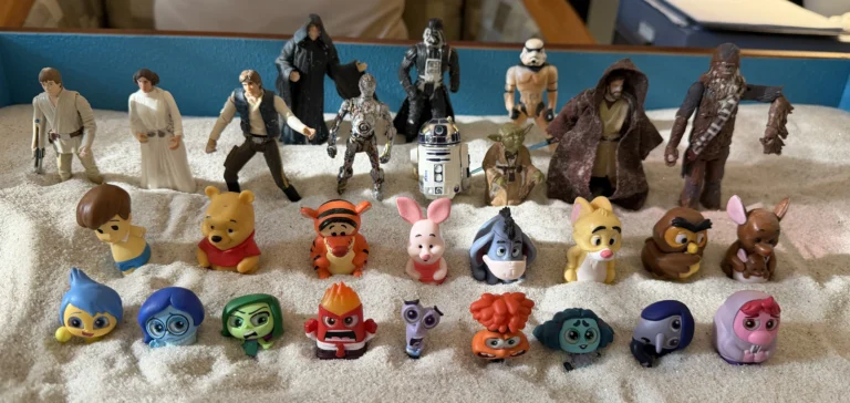 Assorted sandtray miniatures